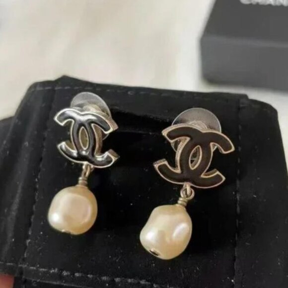 Chanel earrings - Picture 1 of 5